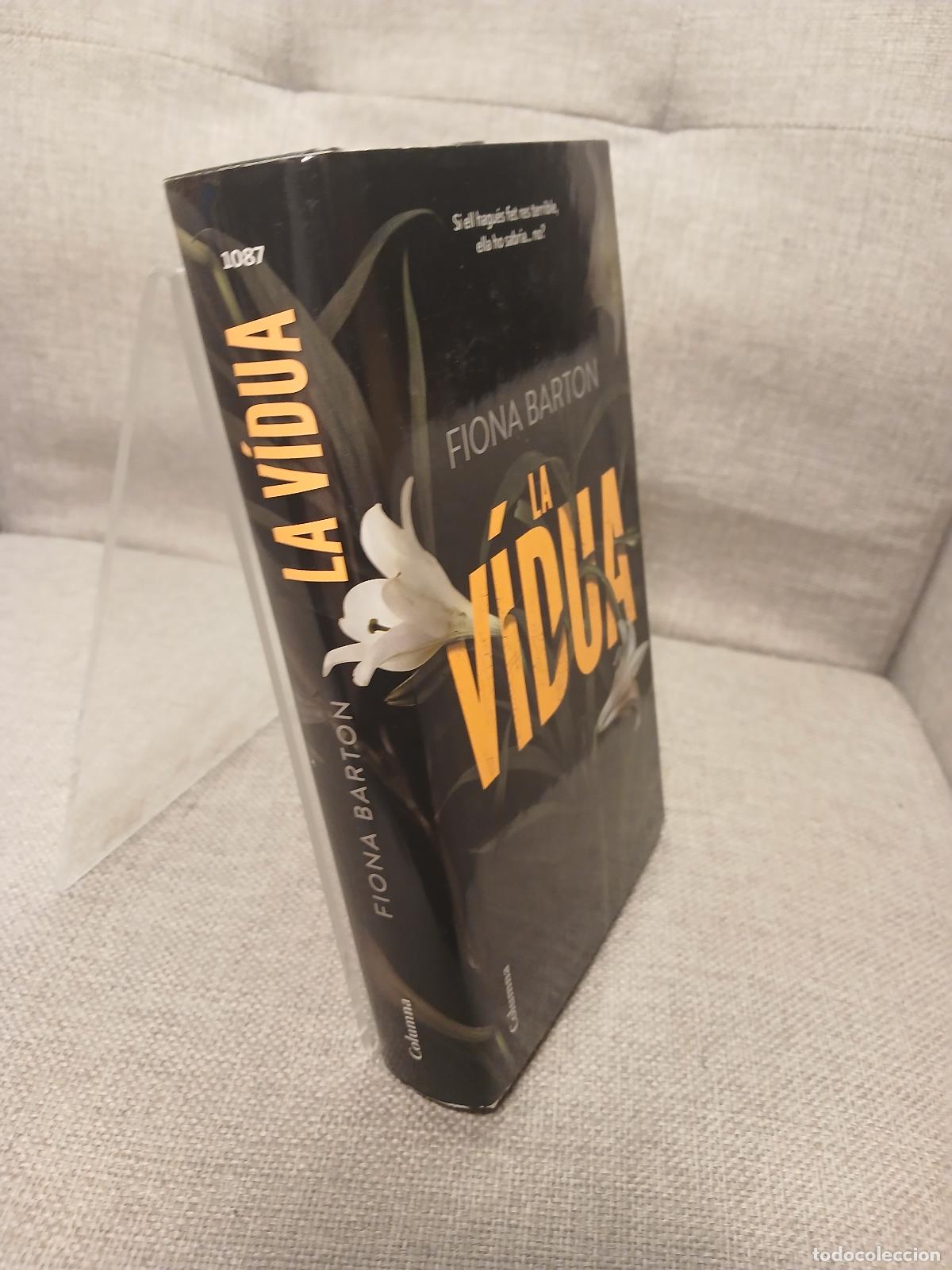 Libros de segunda mano: La V&iacute;dua - Fiona Barton - Foto 2