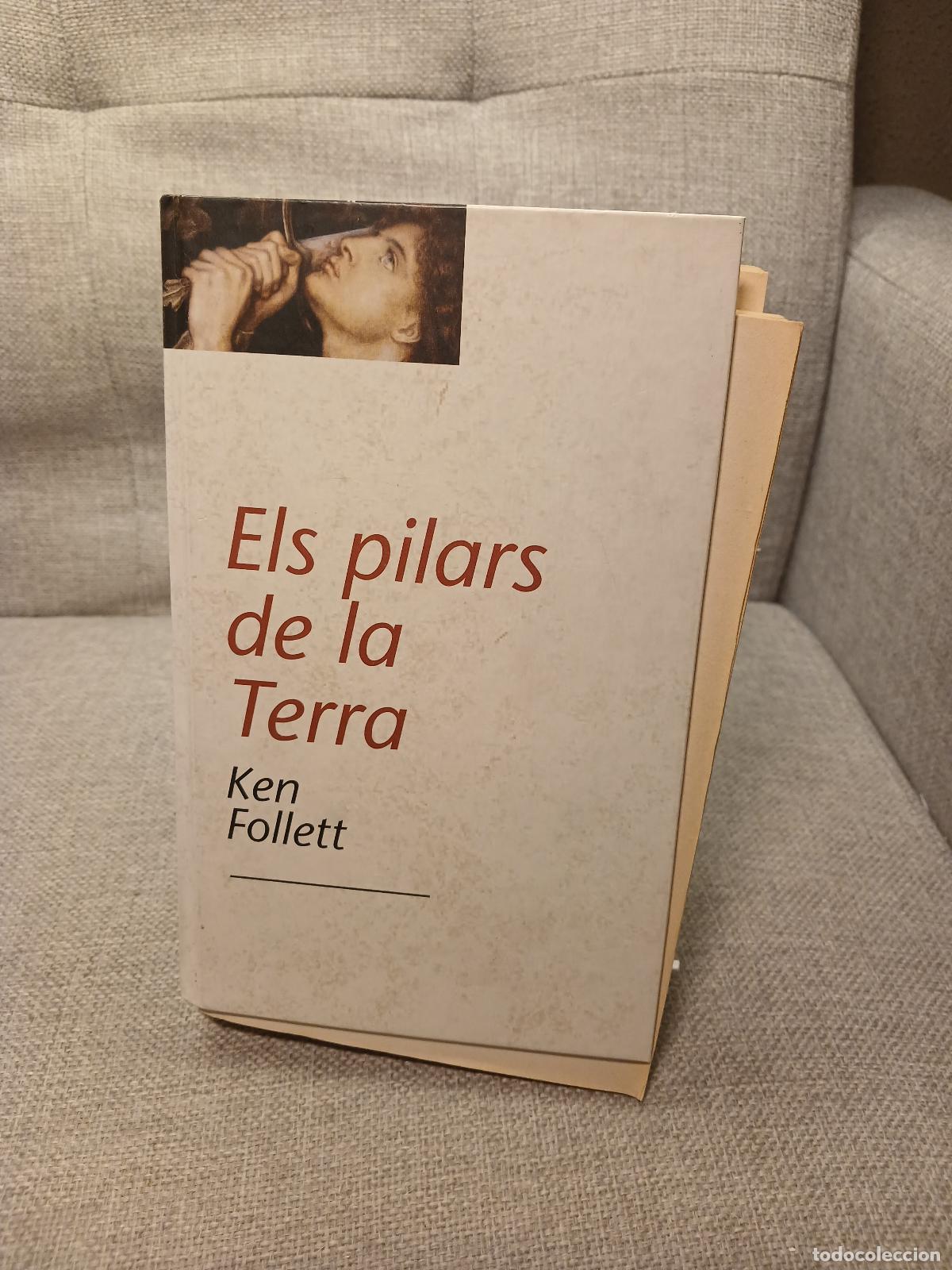 Livros em segunda m&atilde;o: Els pilars de la terra (Best Sellers) (Catalan Edition) - Ken Follett