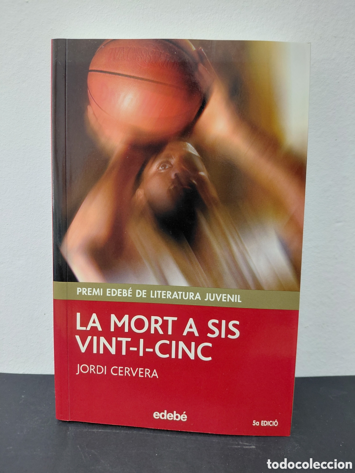 Libros de segunda mano: LA MORT A SIS VINT-I-CINC - JORDI CERVERA - EDEB&Eacute; 2011