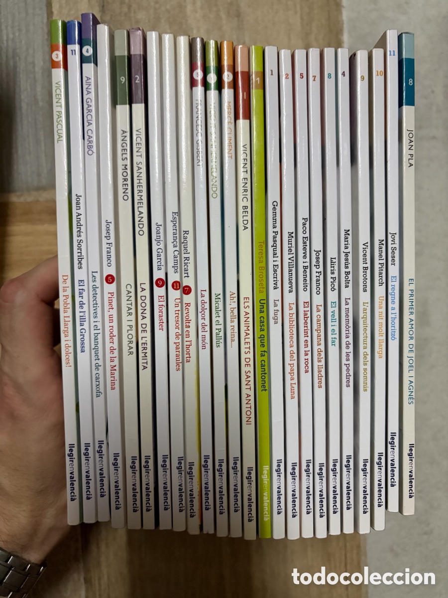 Libros de segunda mano: Lote de 25 libros literatura juvenil en valenciano - catal&aacute;n