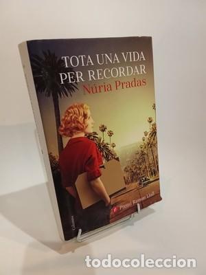 Libros de segunda mano: N&uacute;ria Pradas. Tota una vida per recordar