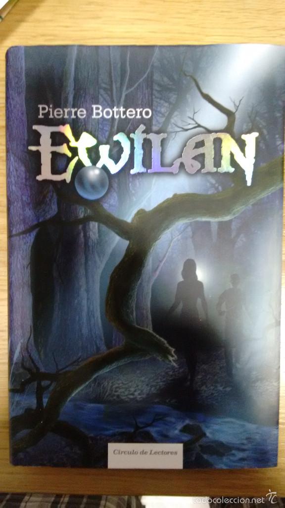 Libros de segunda mano: ewilan de pierre bottero - Foto 1
