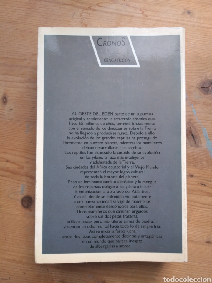 Libros de segunda mano: Harry Harrison - Al oeste del Ed&eacute;n - Foto 2