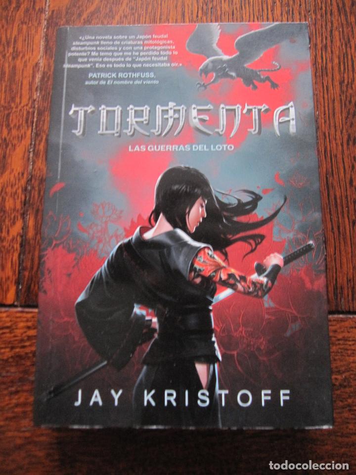 Libros de segunda mano: TORMENTA Jay Kristoff. 2013.