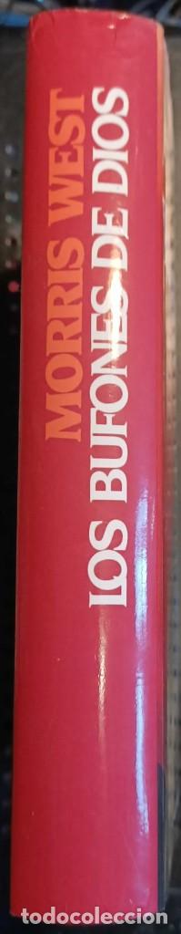 Libros de segunda mano: ❤️ LIBRO LOS BUFONES DE DIOS, MORRIS WEST, 1981 ❤️ - Foto 2