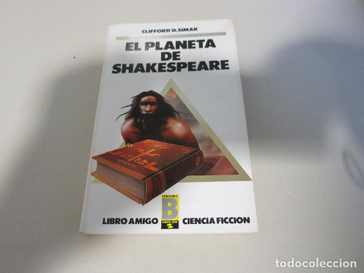 Libros de segunda mano: CIENCIA FICCION EL PLANETA DE SHAKESPEARE SIMAK LIBRO AMIGO EDICIONES B