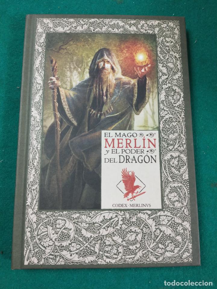 Libros de segunda mano: EL MAGO MERLIN Y EL PODER DEL DRAGON. CODEX MERLINVS. RBA 2021. - Foto 1