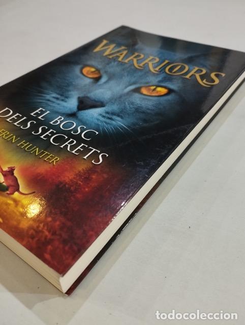 Libros de segunda mano: Erin Hunter - El bosc dels secrets - Foto 2