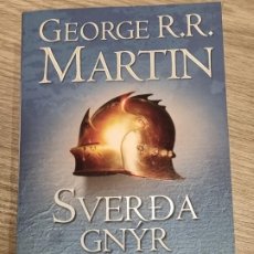 Libros de segunda mano: GEORGE R.R.MARTIN - SVERDA GNYR. I: STAL OG SNJOR - EN ISLANDES