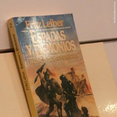 Libros de segunda mano: ESPADAS Y DEMONIOS Nº 2 FAFHRD Y EL RATONERO GRIS FRITZ LEIBER - MARTINEZ ROCA