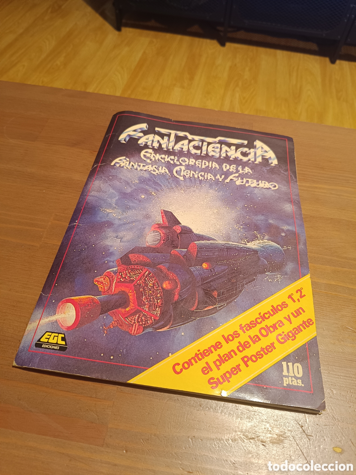 Libros de segunda mano: Fantaciencia carpetilla con los fasc&iacute;culos 1 y 2 completa