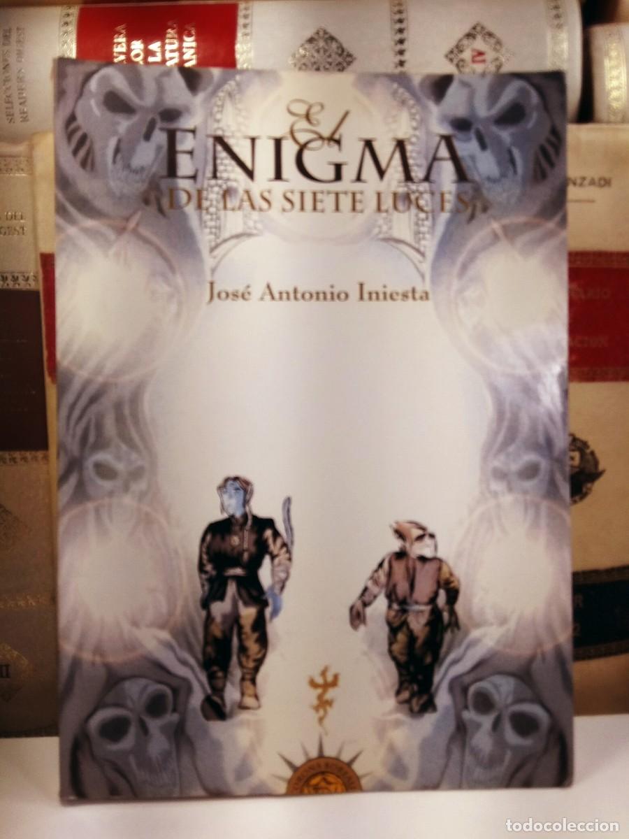 Libros de segunda mano: EL ENIGMA DE LAS SIETE LUCES. INIESTA, Jos&eacute; Antonio (Hell&iacute;n, Albacete) Ed Corona Borealis. A&ntilde;o 1999.