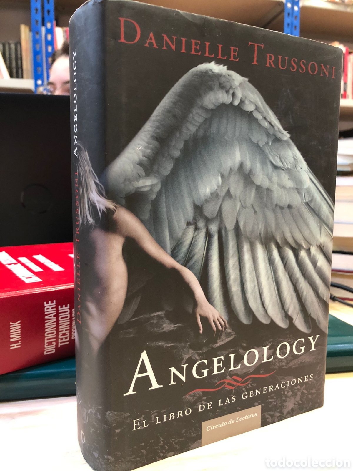 Livros em segunda m&atilde;o: Angelology. El libro de las generaciones - Danielle Trussoni