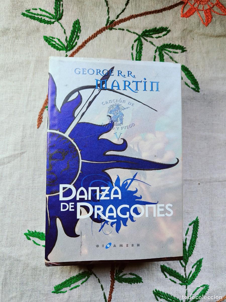 Libri di seconda mano: Canci&oacute;n de Hielo y Fuego, libro 5. Danza de Dragones. George R. Mart&iacute;n. Gigamesh.