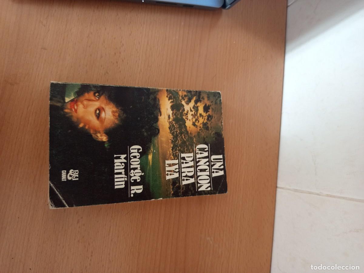 Libros de segunda mano: UNA CANCI&Oacute;N PARA LYA, GEORGE R.R. MARTIN, CARALT