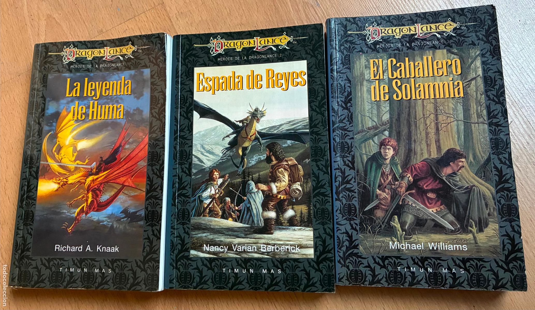 Libros de segunda mano: HEROES DE DRAGONLACE 3 Volumenes, LA LEYENDA DE HUMA, ESPADA DE REYES y EL CABALLERO SOLAMNIA