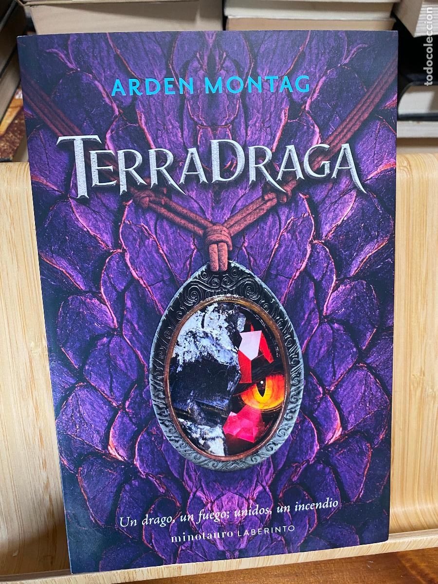 Libros de segunda mano: TERRADRAGA. ARDEN MONTAG. EDITORIAL MINOTAURO