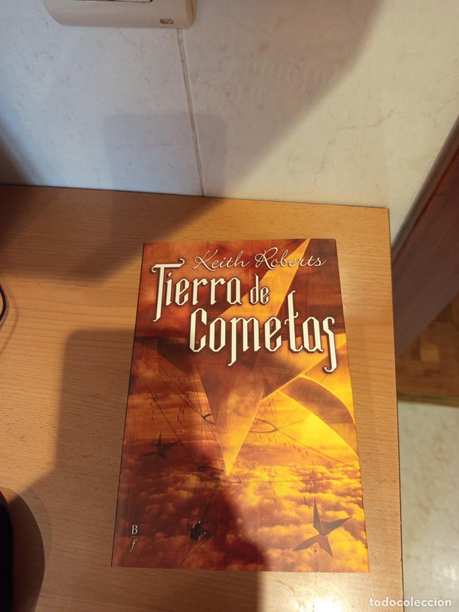 Libros de segunda mano: TIERRA DE COMETAS, KEITH ROBERTS, BIBLIOPOLIS