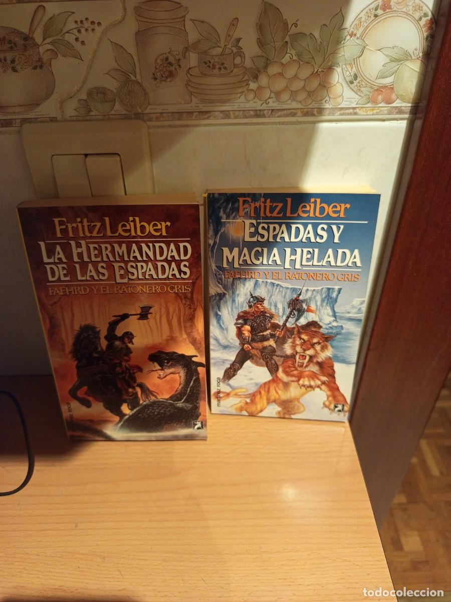 Libros de segunda mano: SSAGA FAFHRD Y EL RATONERO GRIS COMPLETA, FRITZ LEIBER, MART&Iacute;NEZ ROCA
