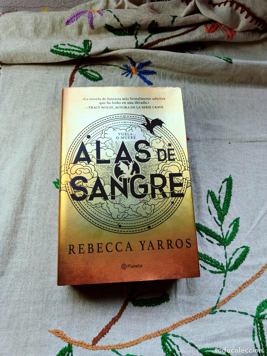 Libros de segunda mano: Alas de Sangre. 1&deg; Edici&oacute;n exclusiva con los cantos tintados y dibujos de dragones. Rebecca Yarros.