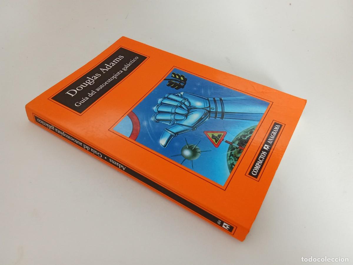 Libros de segunda mano: Douglas Adams. Gu&iacute;a del autoestopista gal&aacute;ctico