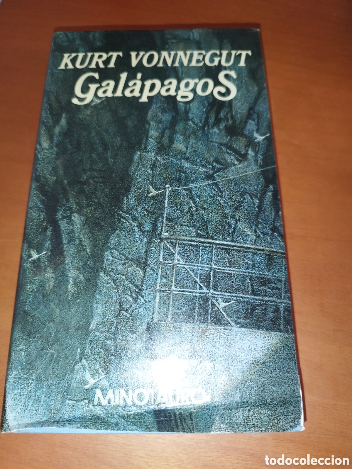 Libros de segunda mano: KURT VONNEGUT: GALAPAGOS. ED. MINOTAURO, 1988 PRIMERA EDICION.