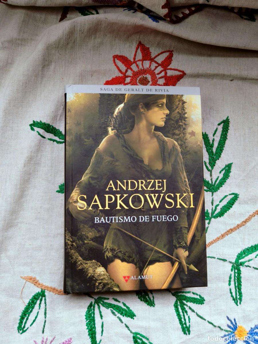 Libros de segunda mano: Bautismo de Fuego. Saga Geralt de Rivia 5. Andrzej Sapkowski. Alamut. Tapa dura. The Witcher.