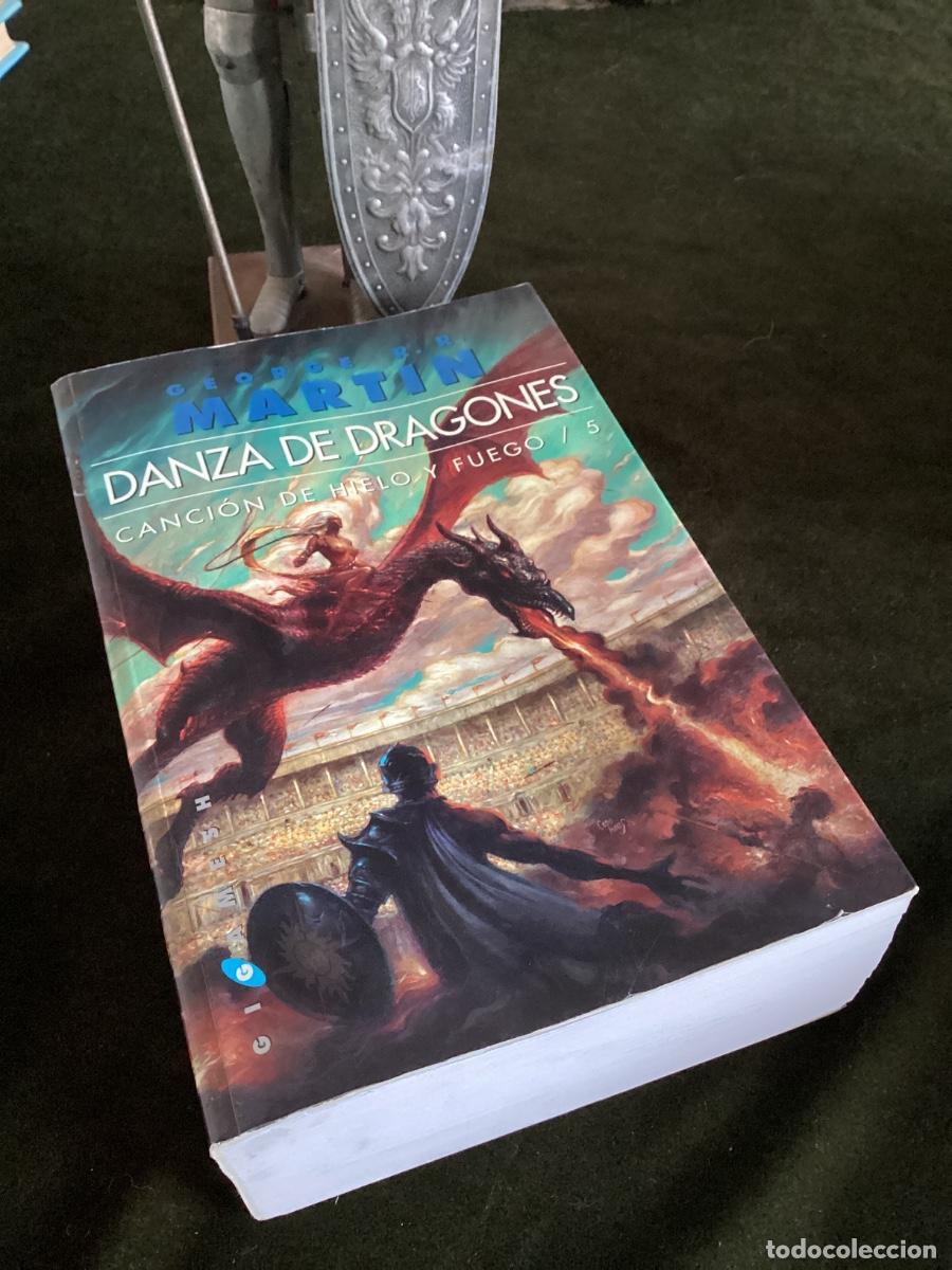 Libros de segunda mano: MARTIN: DANZA DE DRAGONES. CANCI&Oacute;N DE HIELO Y FUEGO / 5. GIGAMESH. 2013.