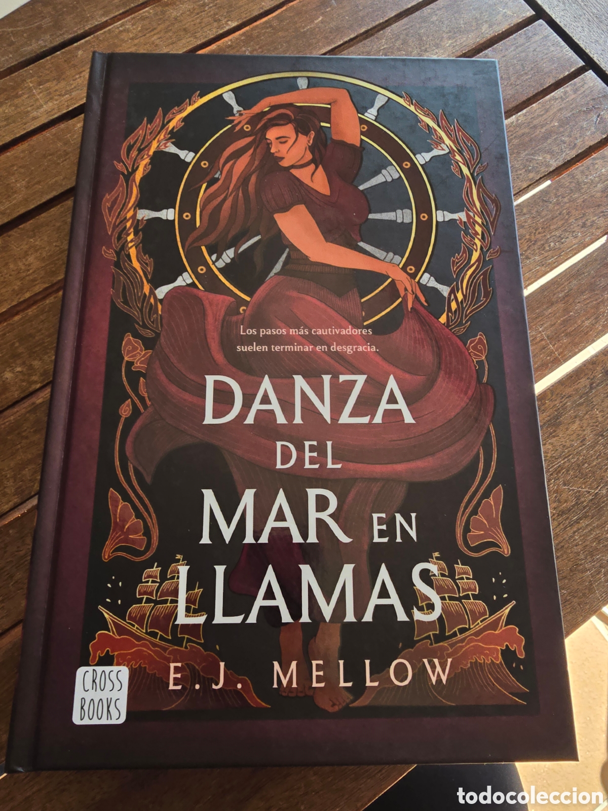 Libros de segunda mano: Mousai 2. Danza del mar en llamas Edici&oacute;n con cantos tintados Mellow, E J CROSSBOOKS 2025 fantasia