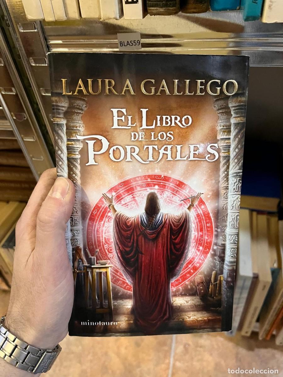 Libros de segunda mano: BLAS59 LAURA GALLEGO EL LIBRO DE LOS PORTALES