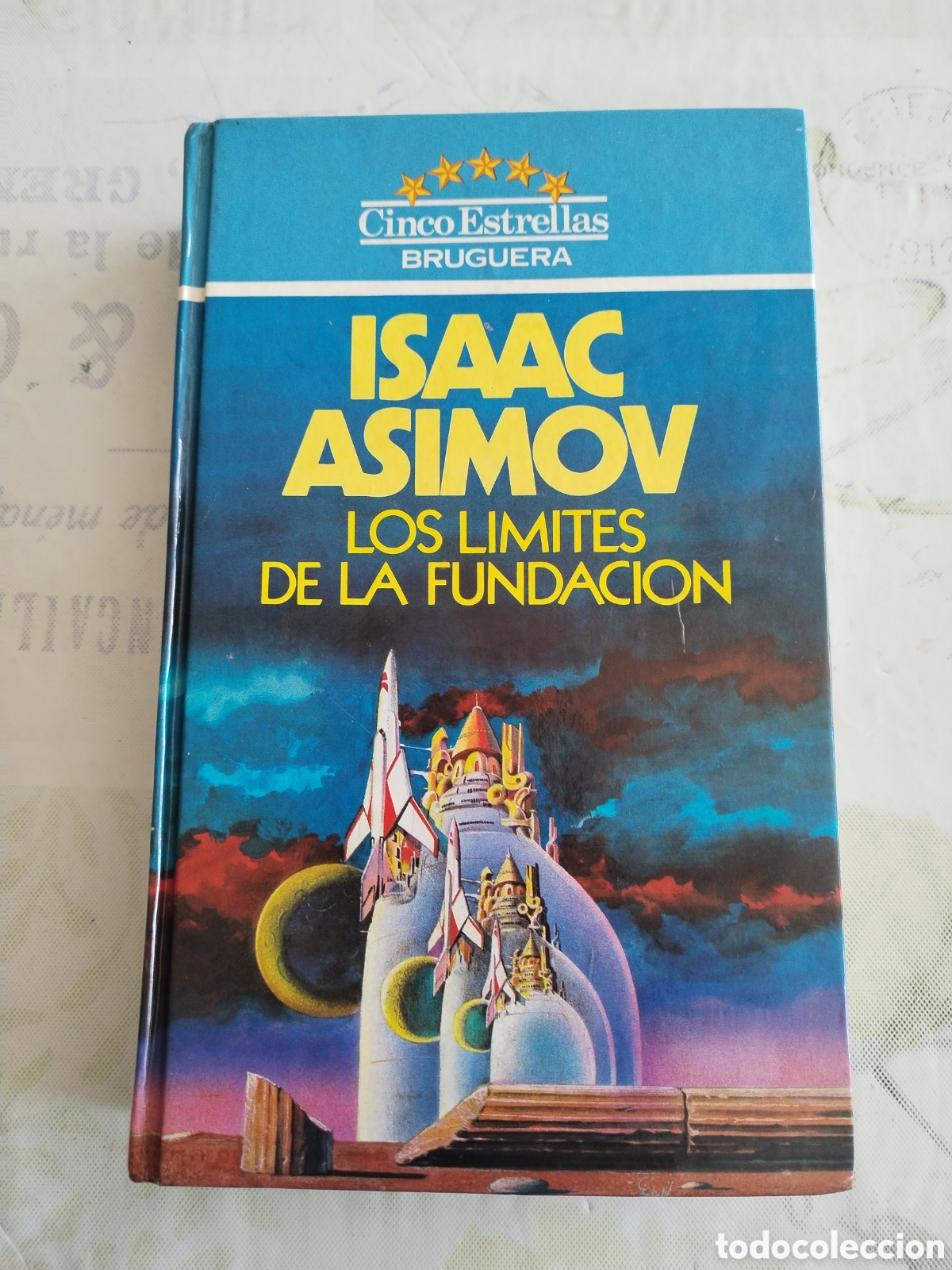 Libros de segunda mano: Isaac Asimov Los l&iacute;mites de la Fundaci&oacute;n 1983 Bruguera