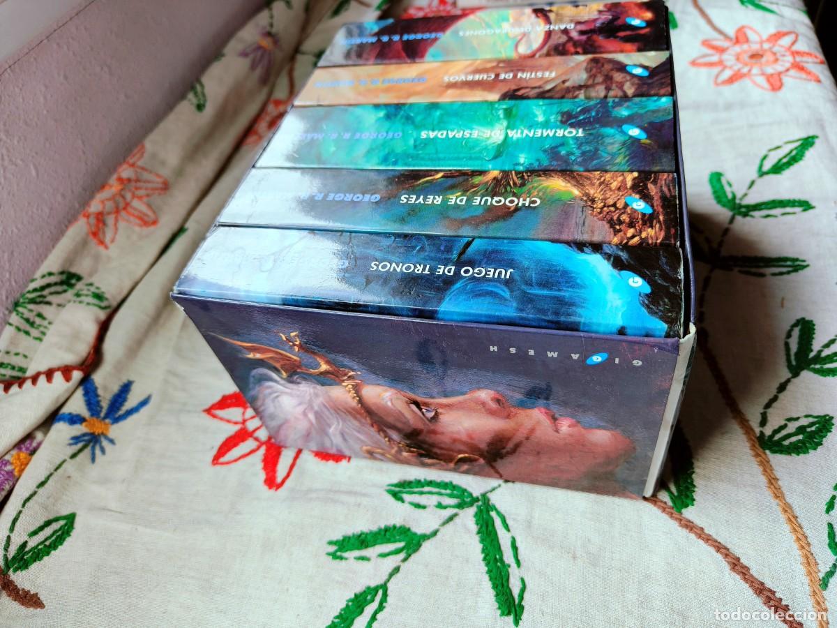 Libros de segunda mano: Colecci&oacute;n Estuche exclusivo lujo de Juego de Tronos. Ed Omnium 19cm. Gigamesh.