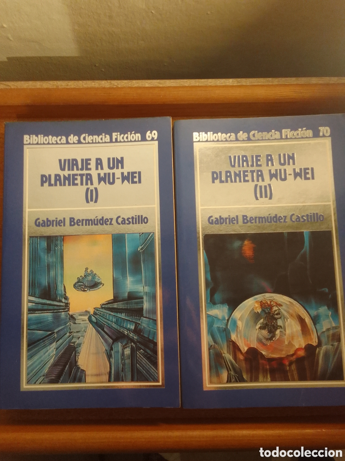 Libros de segunda mano: Viaje a Un Planeta Wu Wei (I) ( II) Gabriel Berm&uacute;dez Castillo Orbis 69 y 70