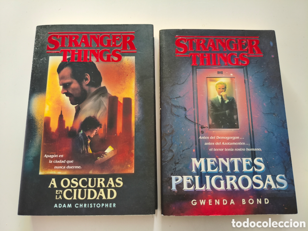 Libros de segunda mano: 945 - a oscuras en la ciudad y Mentes peligrosas