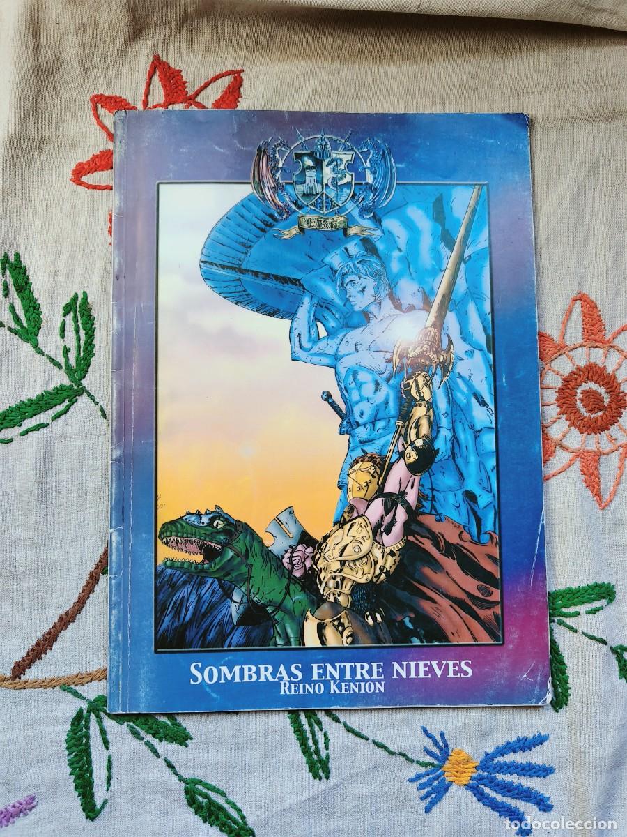 Libros de segunda mano: Sombras entre nieves. Juego de Rol. Suplemento. Reino Kenion. Est&aacute; en buen estado.