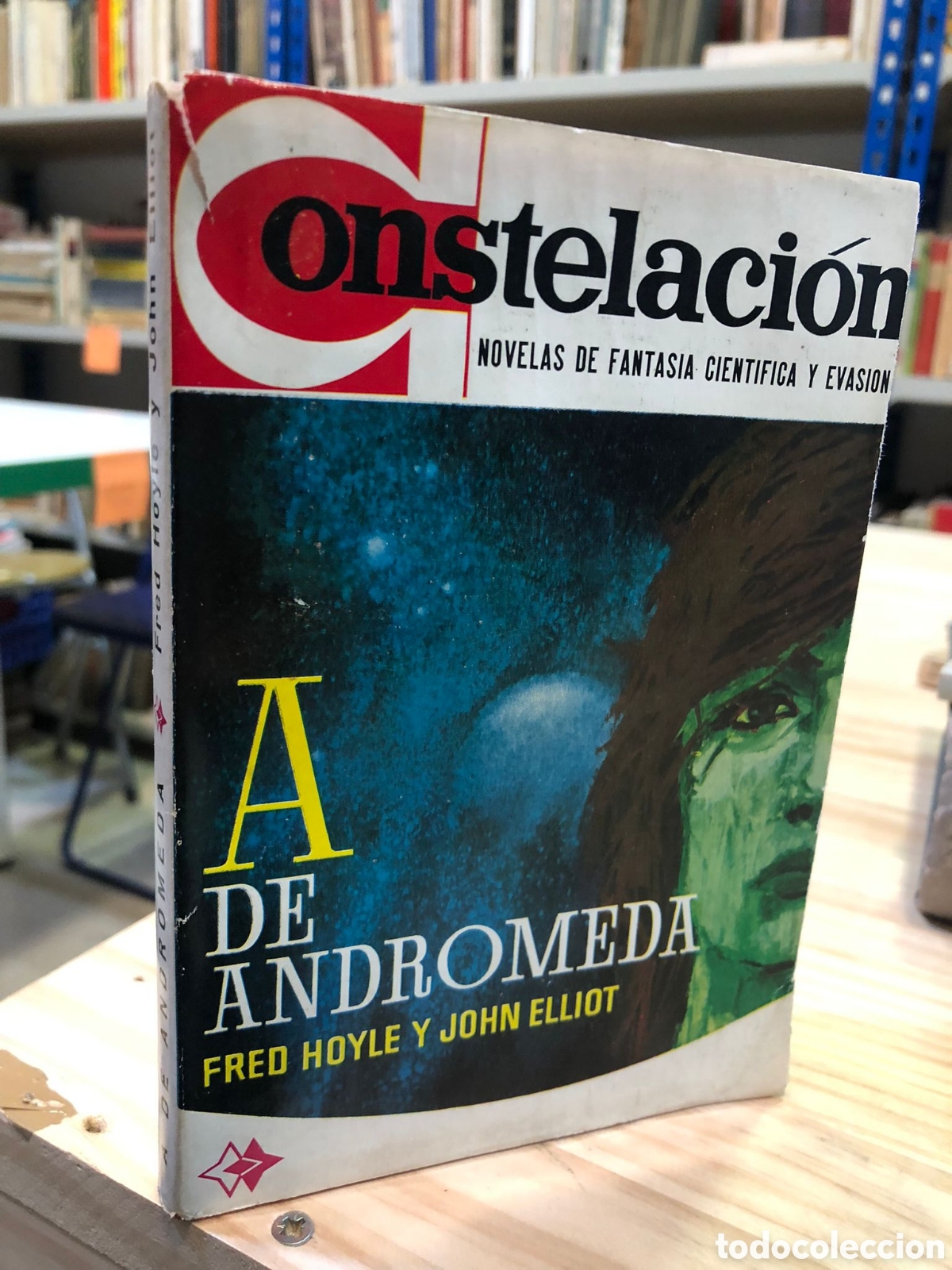 Libri di seconda mano: A de Andr&oacute;meda - Fred Hoyle y John Elliot