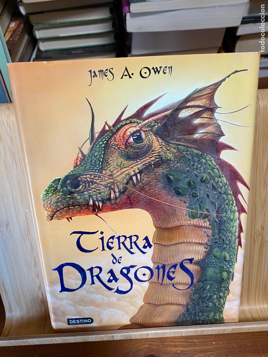 Libros de segunda mano: TIERRA DE DRAGONES. JAMES A. OWEN. EDITORIAL DESTINO