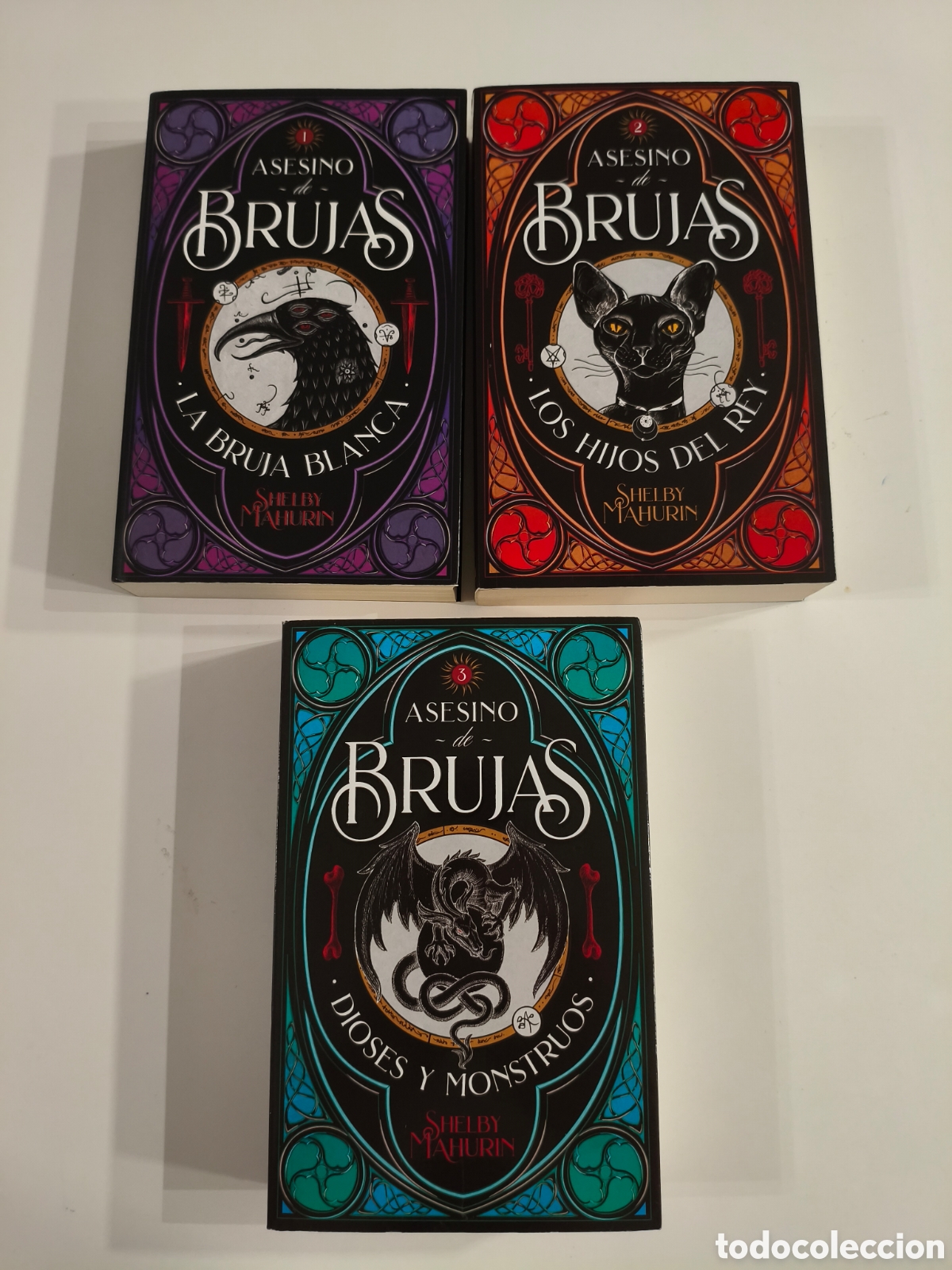 Libros de segunda mano: 957 - trilog&iacute;a asesino de brujas de Shelby mahur&iacute;n