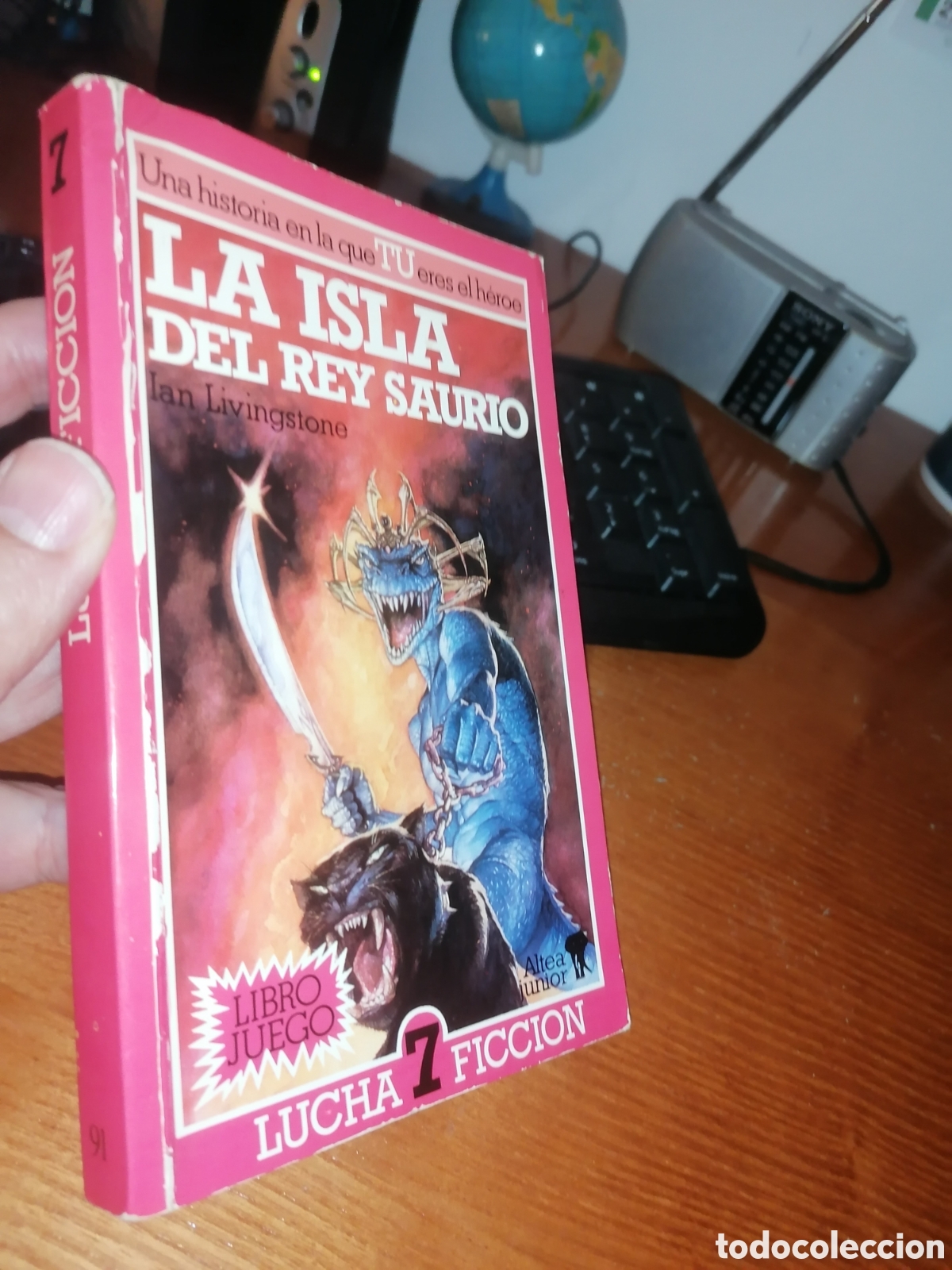 Libros de segunda mano: Libro: LA ISLA DEL REY SAURIO. Colecci&oacute;n lucha-ficci&oacute;n N&deg; 7