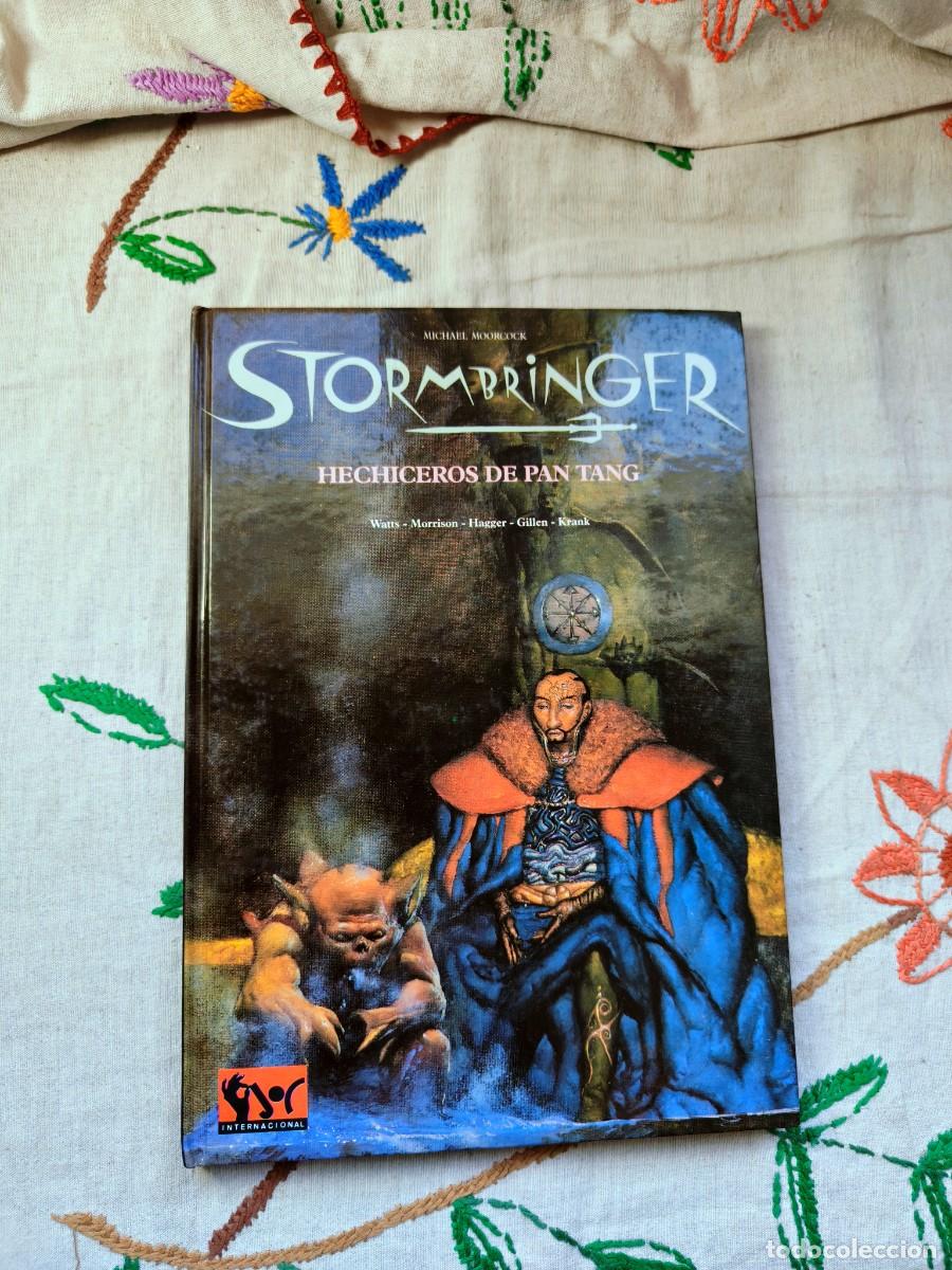 Libros de segunda mano: Stormbringer. Hechiceros de Pan Tang. Joc Internacional licencia de Iron Crown Enterprises. Joc.