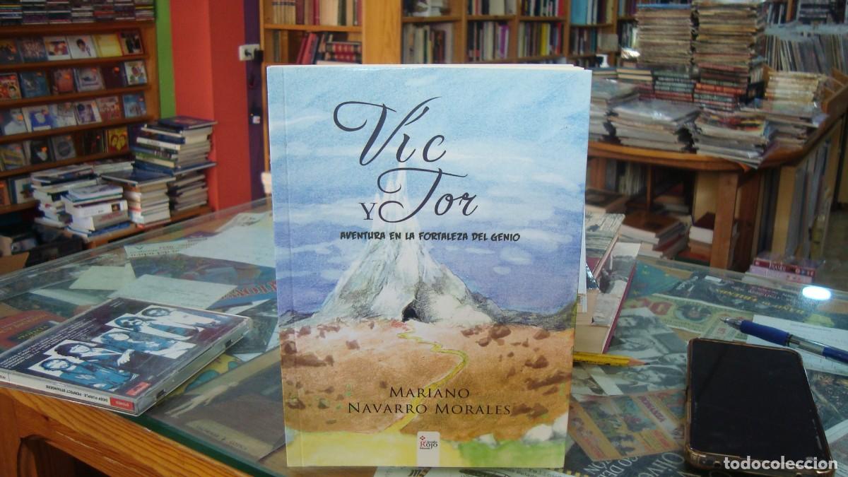 Libros de segunda mano: Vic y Tor. Aventura en la fortaleza del genio Mariano Navarro Morales Almer&iacute;a