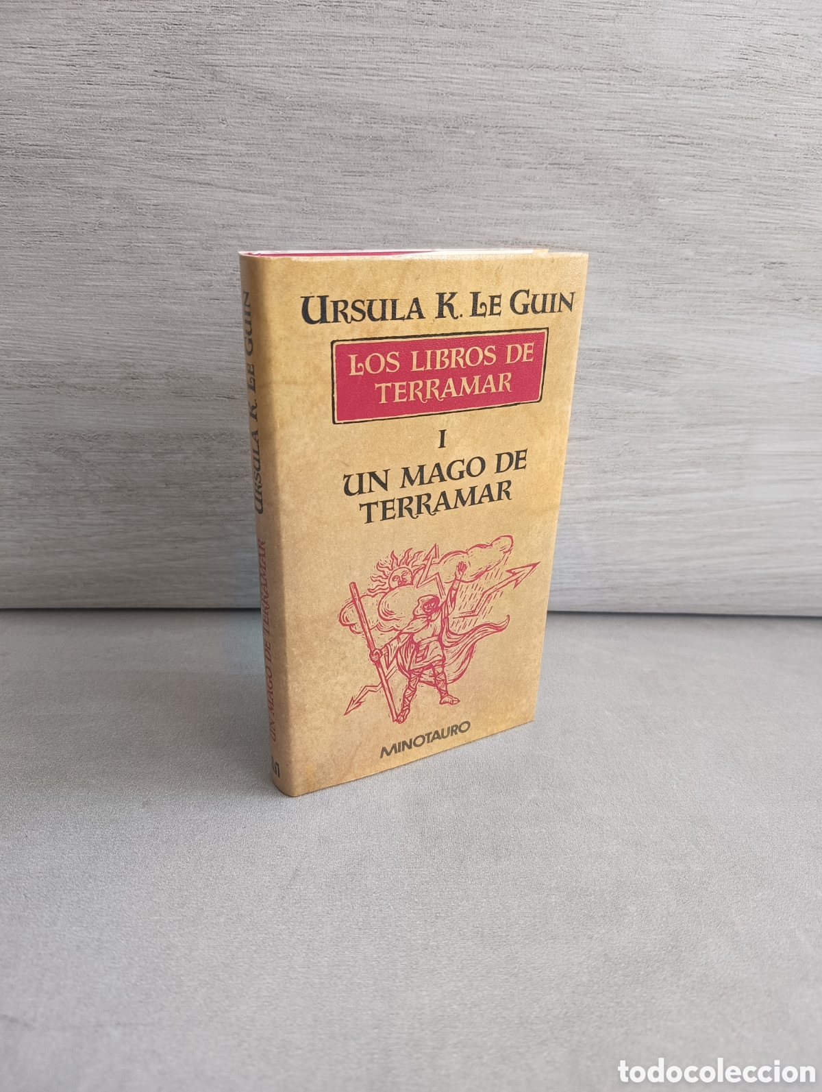 Libri di seconda mano: UN MAGO DE TERRAMAR. URSULA K. LE GUIN. LOS LIBROS DE TERRAMAR I. MINOTAURO.