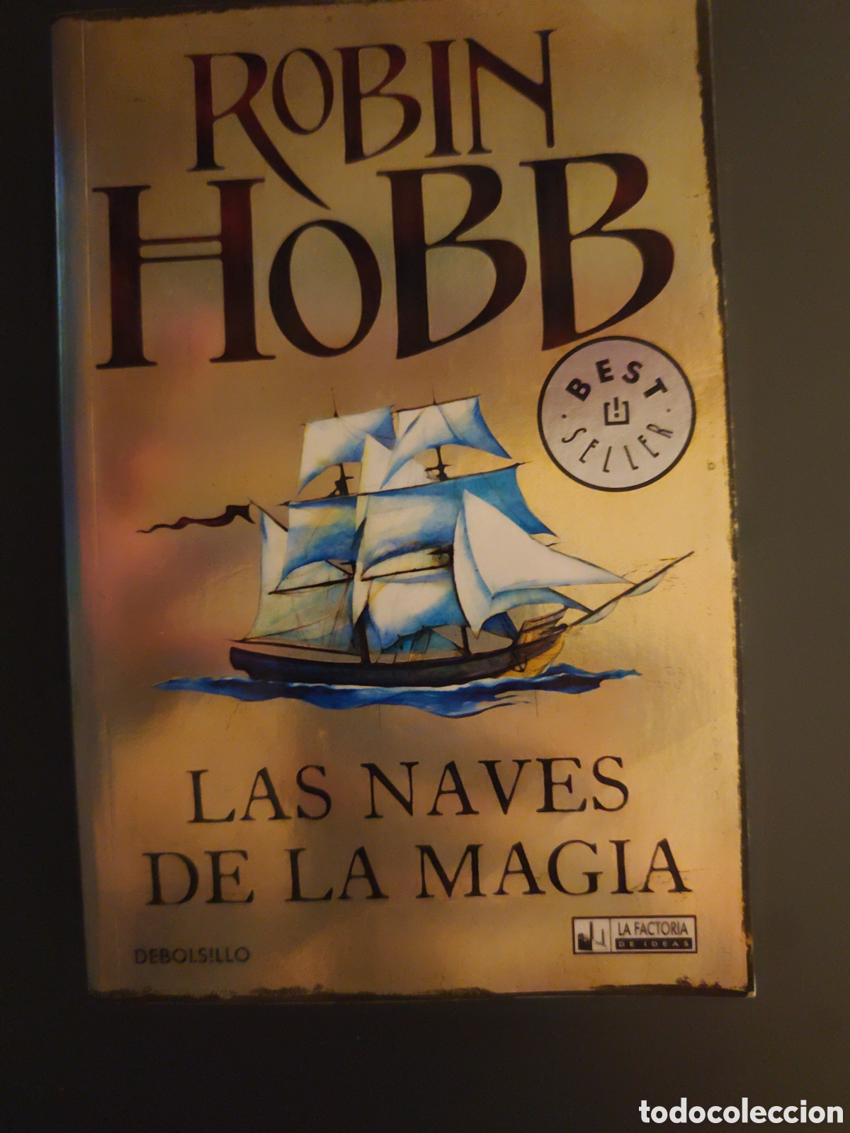 Libros de segunda mano: Las naves de la magia. Hobb. Bolsillo