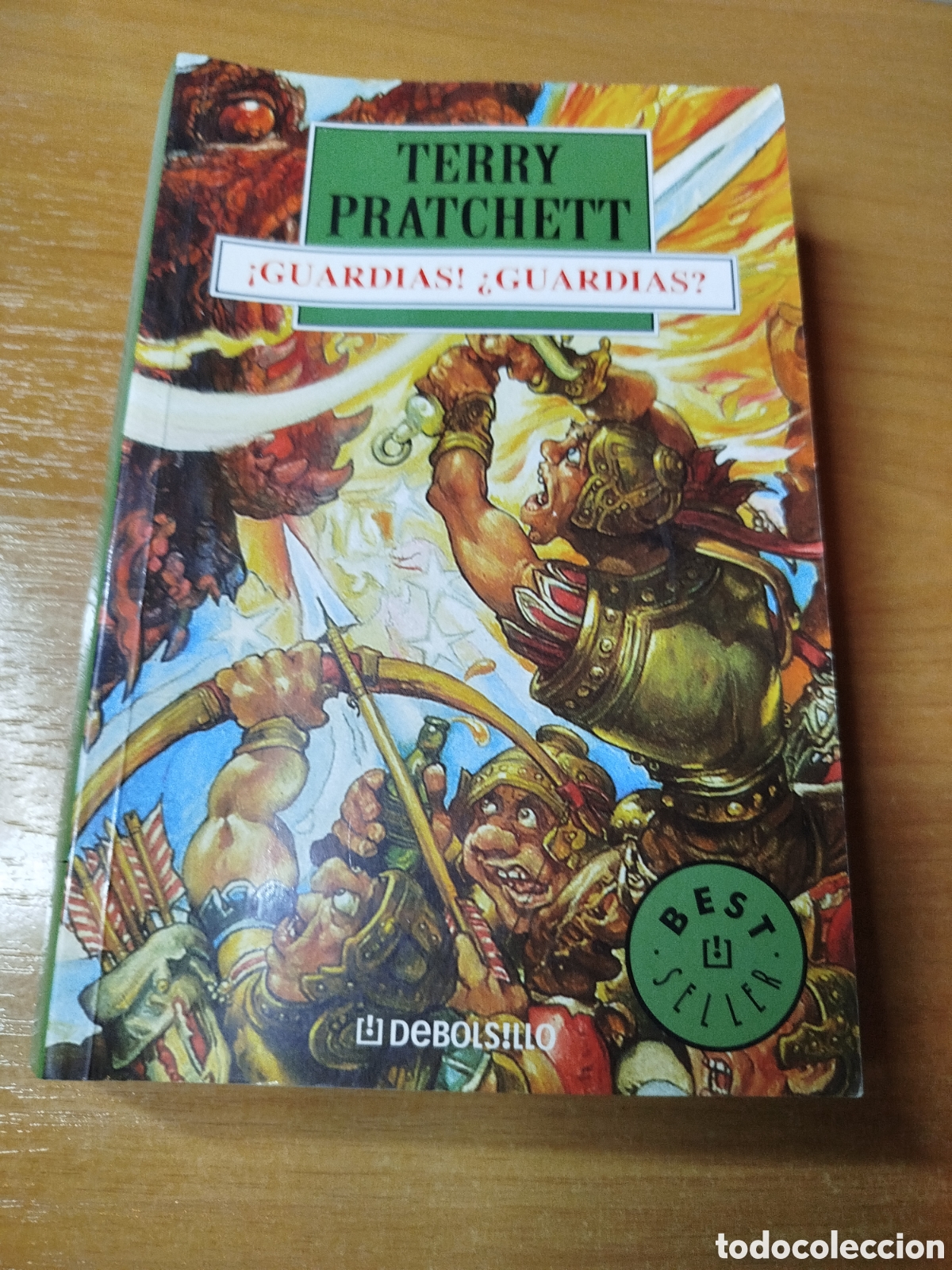 Libros de segunda mano: Guardias guardias. Terry pratchett.
