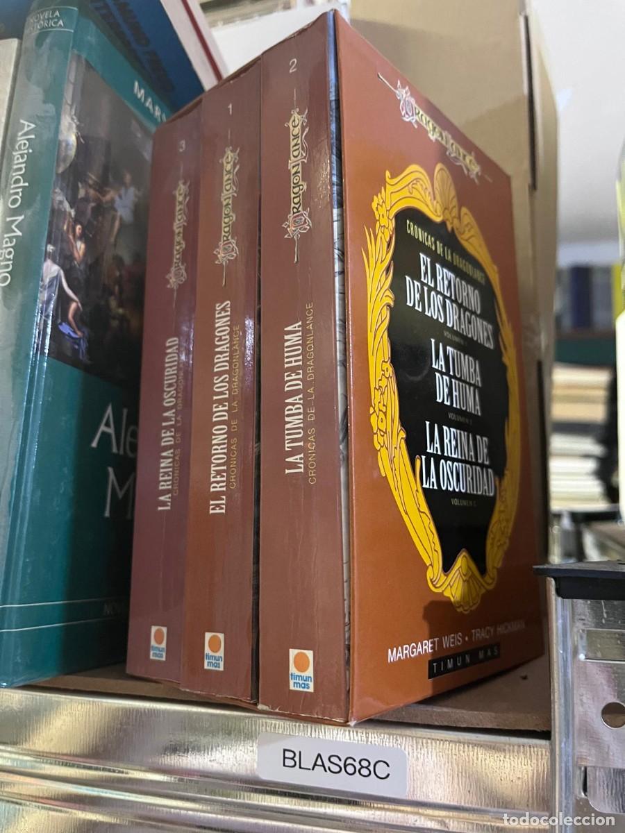 Libros de segunda mano: BLAS68C Cr&oacute;nicas de la Dragonlance El retorno de los dragones ; La tumba de Huma ; La reina de la...