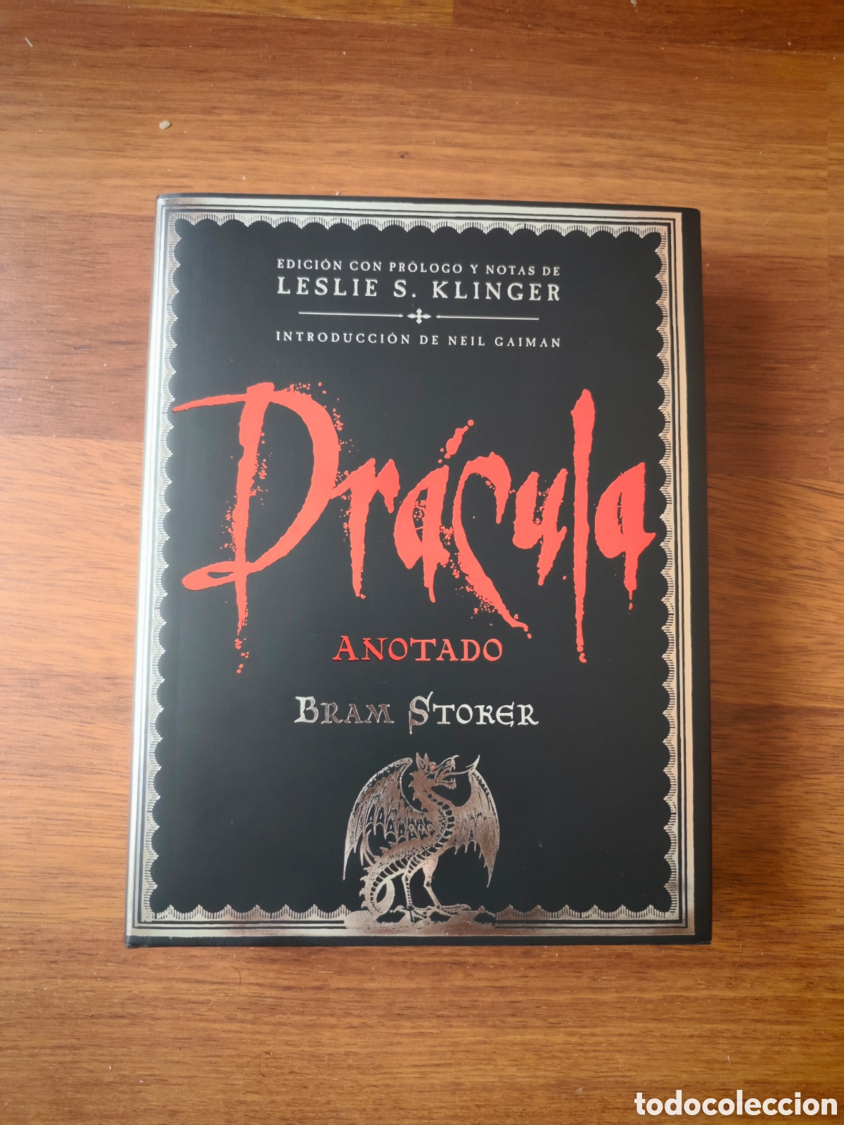 Libros de segunda mano: Dracula anotado. Edici&oacute;n de lujo. Tapa dura con sobrecubierta. Bram Stroker. Neil Gaiman.
