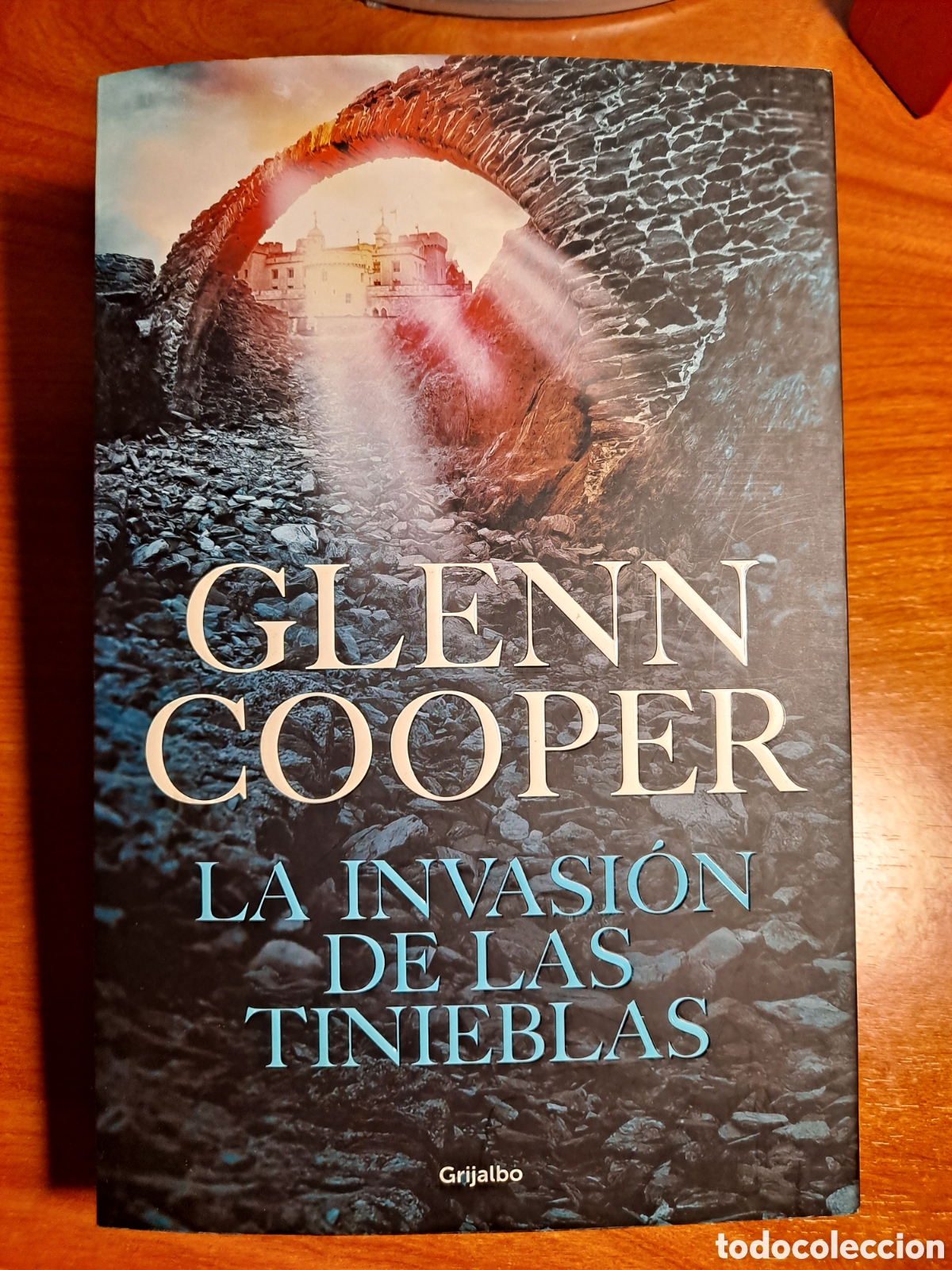 Libros de segunda mano: La invasi&oacute;n de las tinieblas (Condenados III)