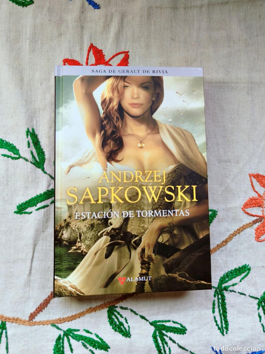 Libros de segunda mano: Precuela Saga Geralt de Rivia. Estaci&oacute;n de Tormentas. Andrzej Sapkowski. Editorial Alamut. Tapa dura
