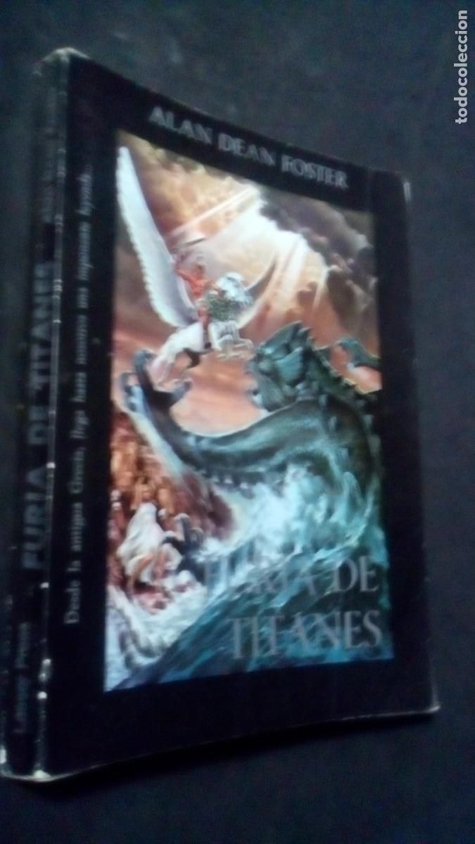 Libros de segunda mano: FURIA DE TITANES-ALAN DEAN FOSTER-URSULA ANDRESS-VER FOTOS