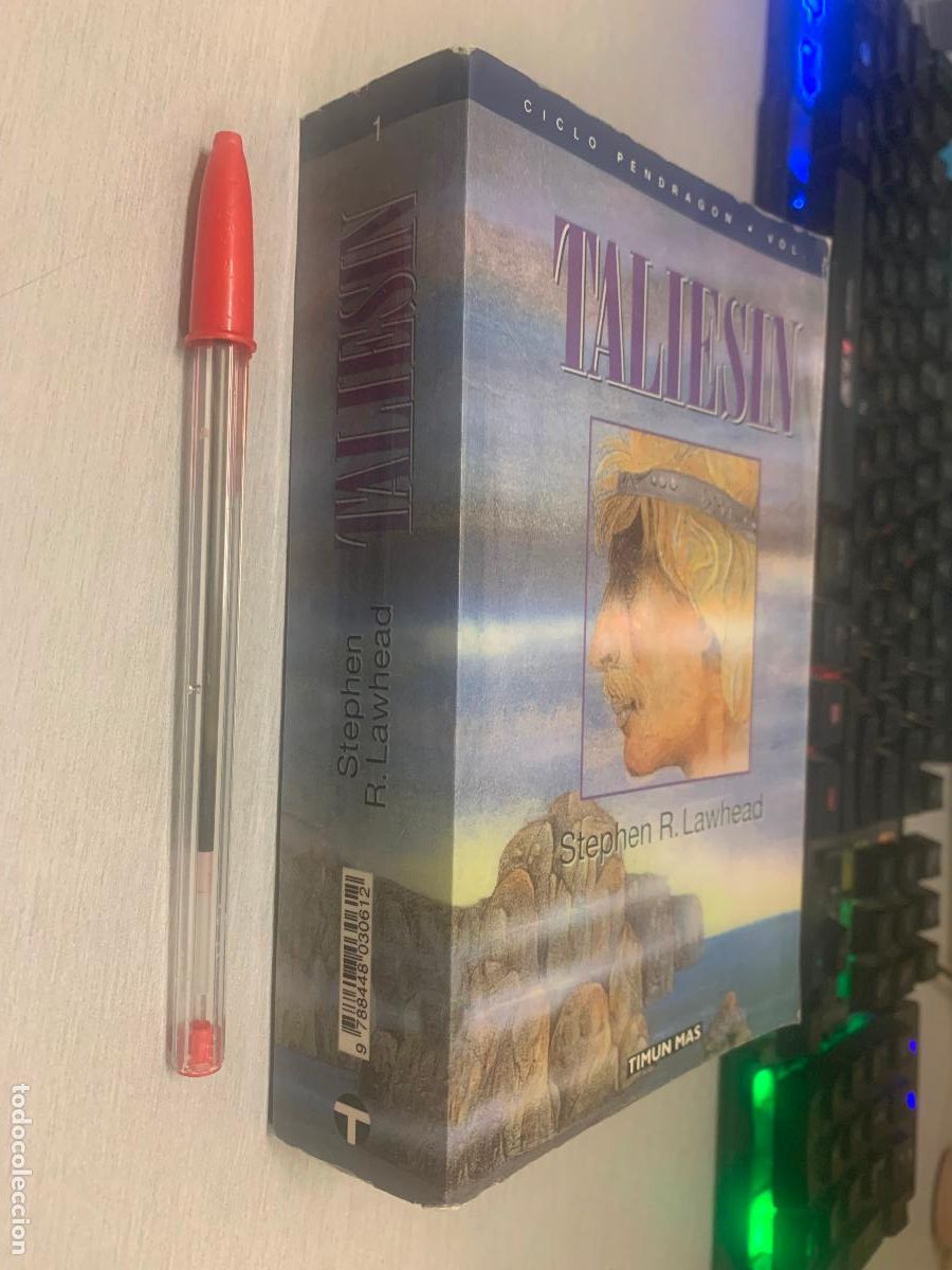 Libros de segunda mano: TALIESIN - CICLO PENDRAG&Oacute;N VOL. 1 / STEPHEN R. LAWHEAD / TIMUN MAS 2005